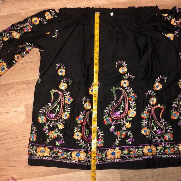 Selected for host pick🌸🌺 🎉 EMBROIDERED OFF SHOULDER TOP - Picture 5 of 5